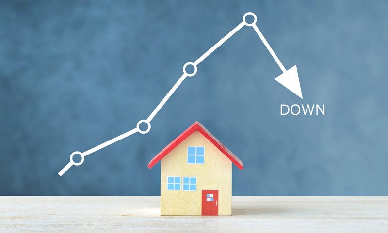 Mortgage Applications and Pending Home Sales Plunge as Housing Supply Rises